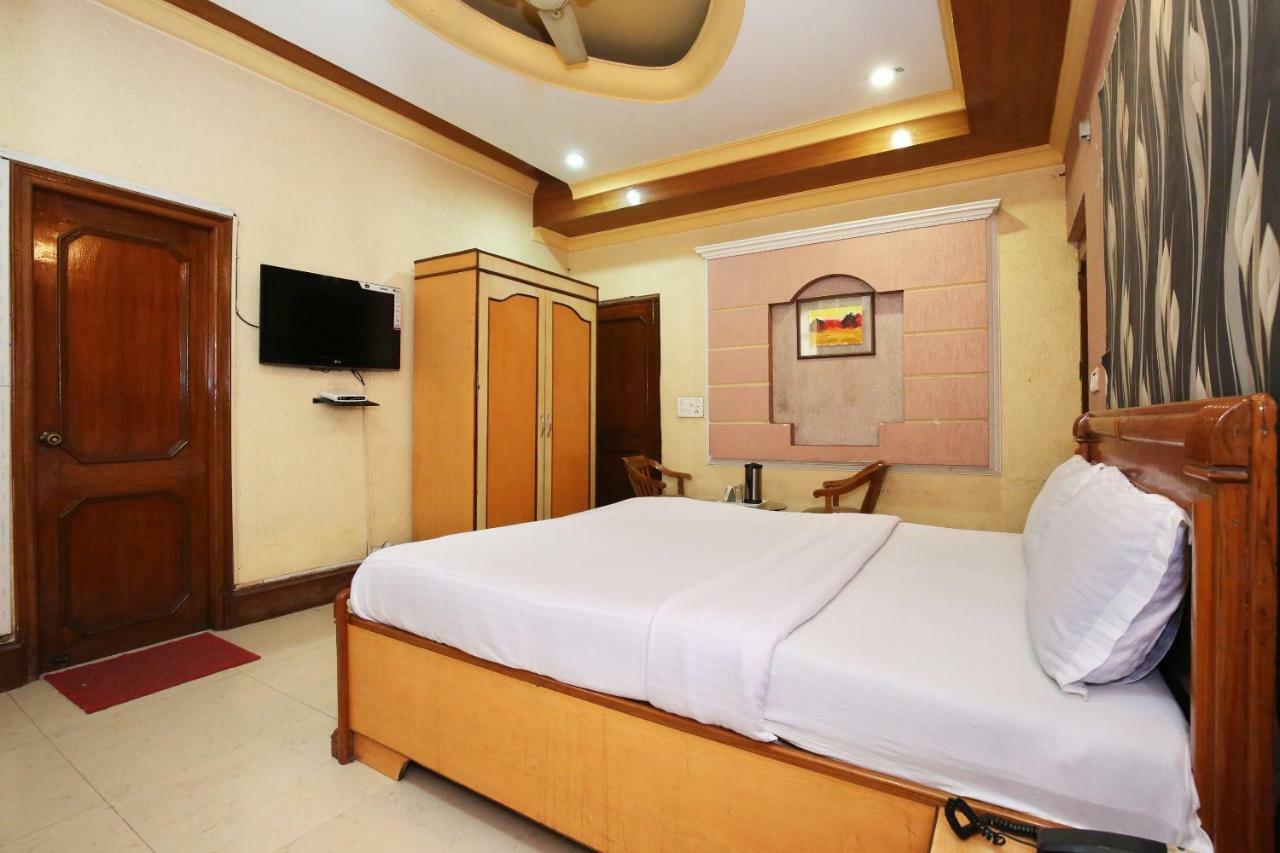 Capital O 10990 Hotel Gobind Regency Zirakpur Εξωτερικό φωτογραφία